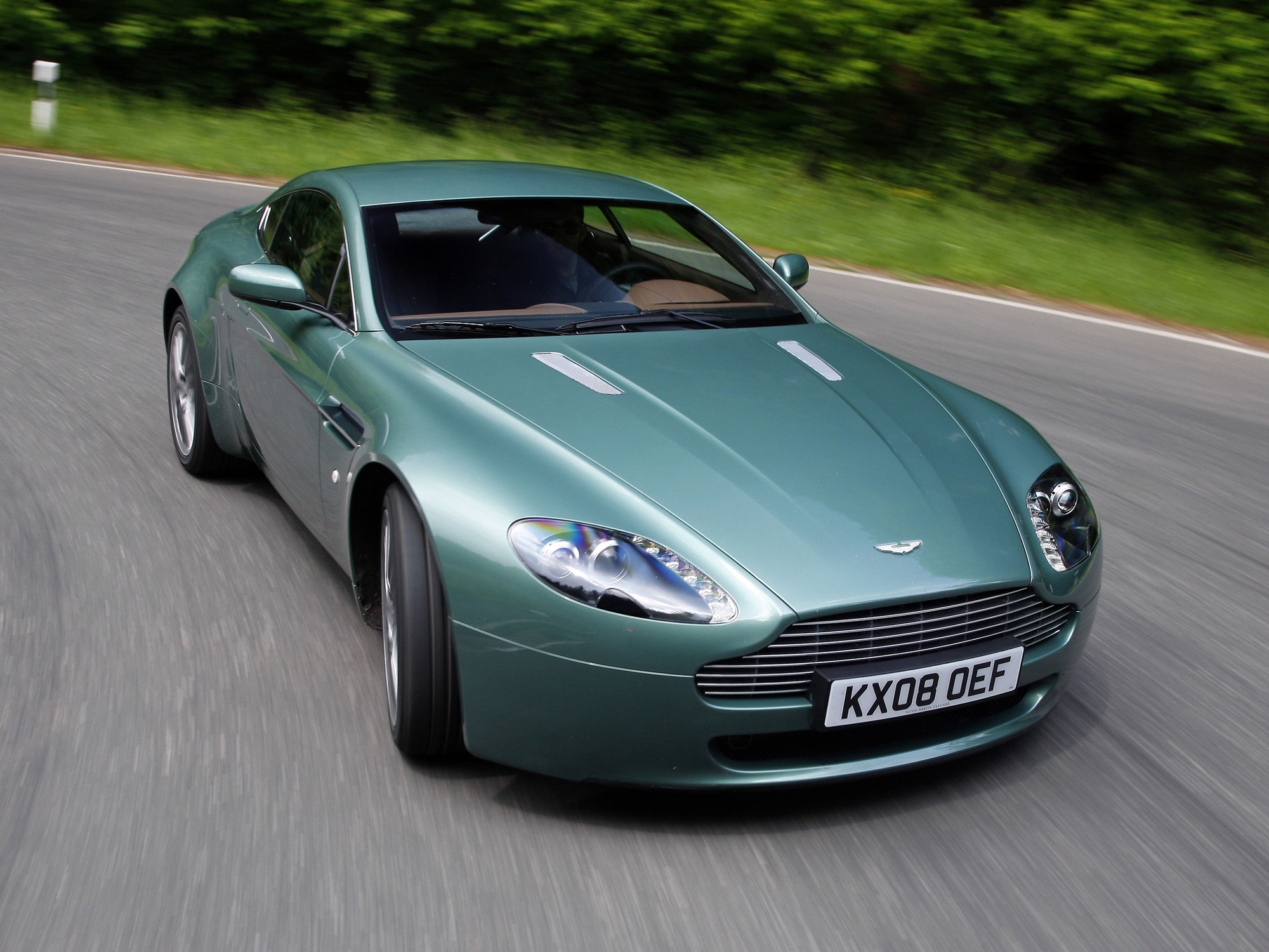 Aston Martin v8 Vantage Coupe