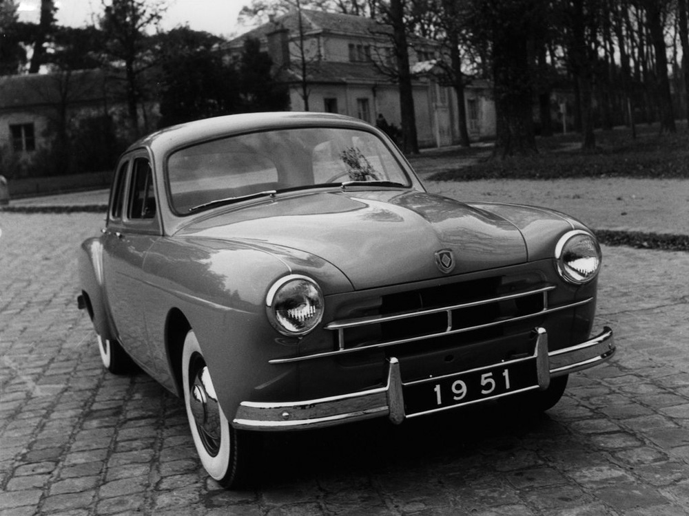 1953 Renault sedan